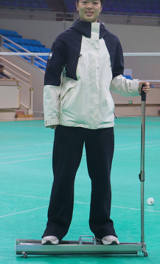 Badminton shuttle collector durability load test