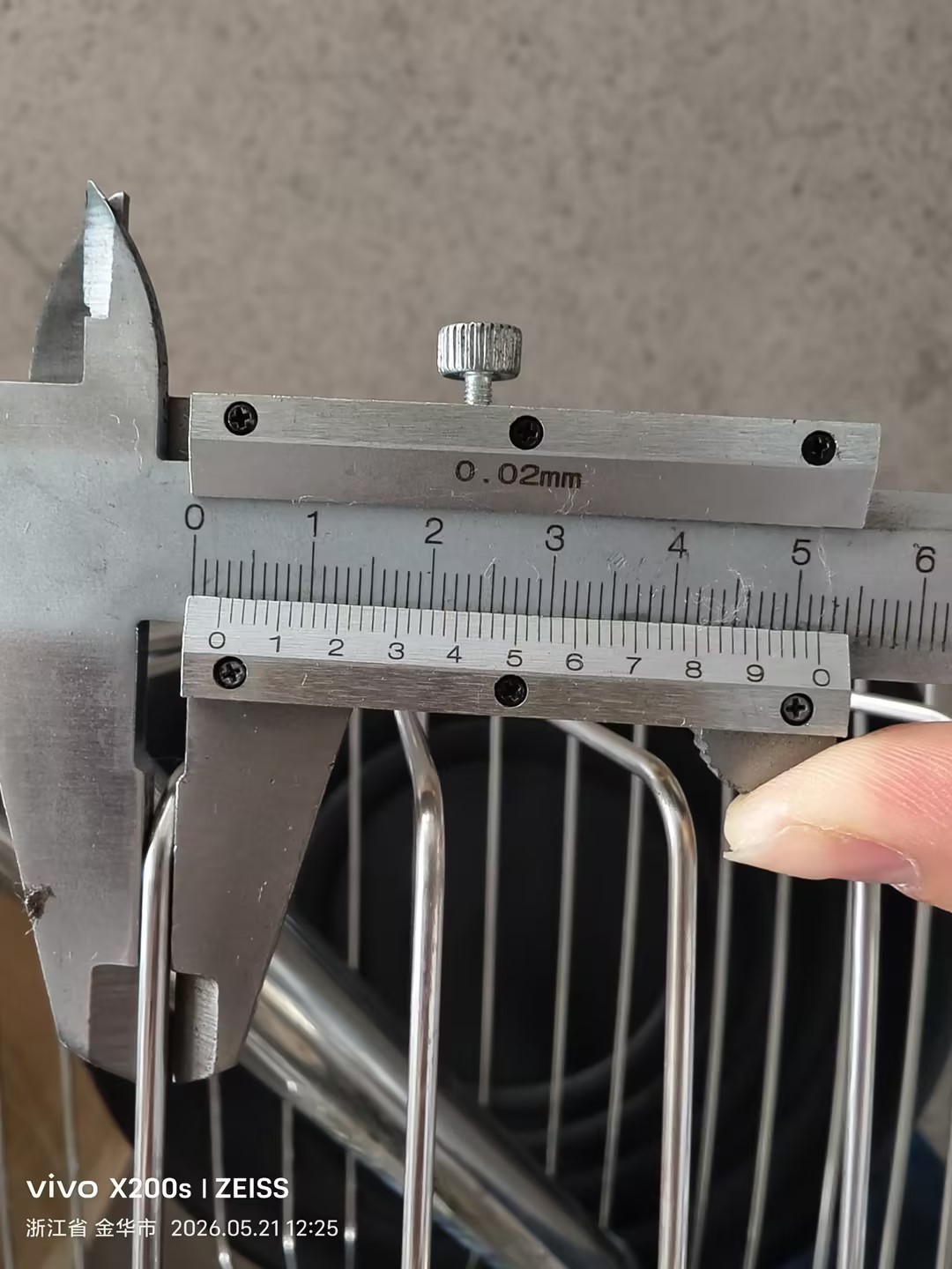 Golf ball picker wire diameter quality test